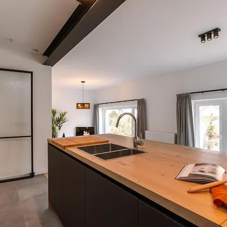 Brand New With Two Sunny Terraces And Private Parking * 科克赛德